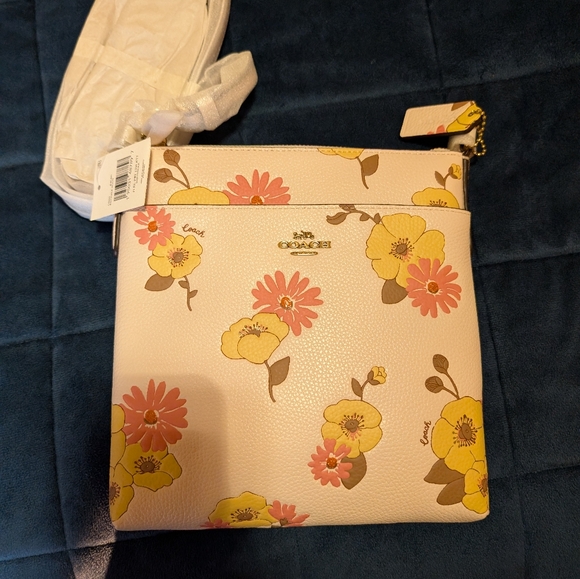 Coach cross body bag - Picture 2 of 4